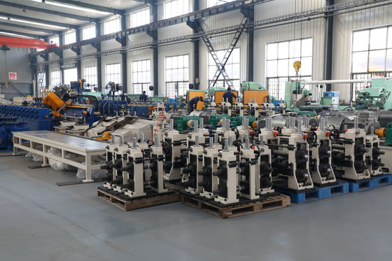 الساخن أنابيب الصلب المدرفلة مطحنة آلة، لفة تشكيل آلة للتعمير