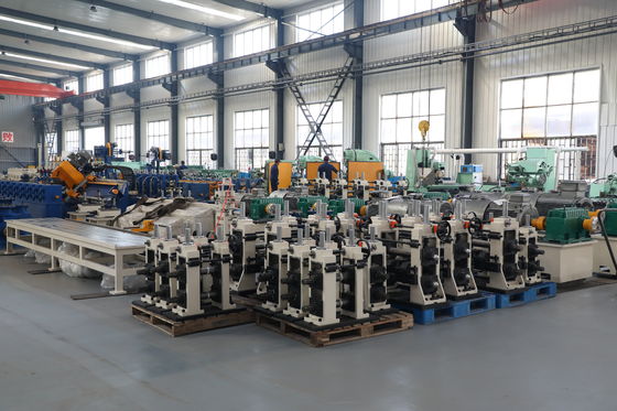 آلة مطحنة أنبوب اللحام ZY20 HF φ10-26mm أنابيب الصلب المستديرة 0.4-1.5mm 100kW خط الحالة الصلبة