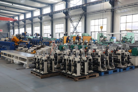 آلة مطحنة أنبوب اللحام ZY20 HF φ10-26mm أنابيب الصلب المستديرة 0.4-1.5mm 100kW خط الحالة الصلبة