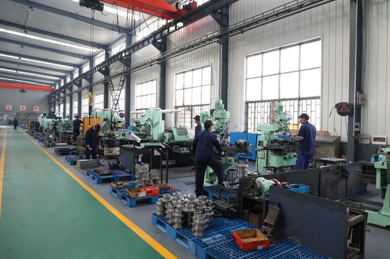 الفولاذ المقاوم للصدأ لفة تشكيل ASTM القياسية نفاد الجدول برودة